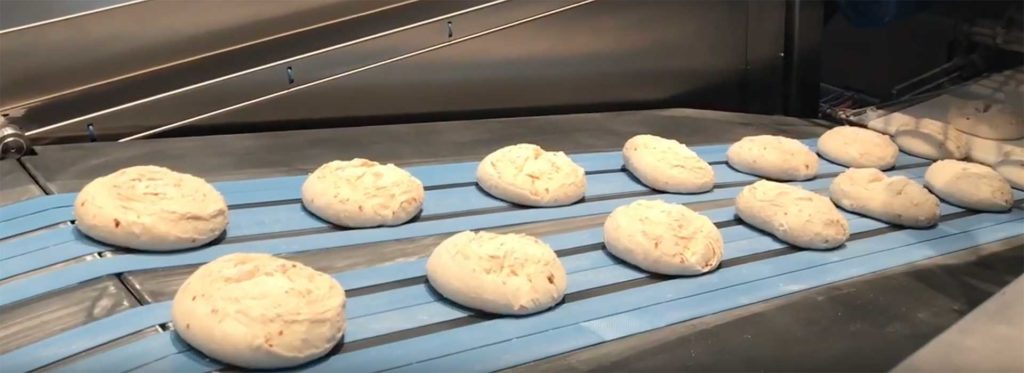 The WP Kemper Pane Line is the perfect solution for small, artisan bakeries and retail bakeries, producing square rolls, round rolls, stamped rolls and bread.